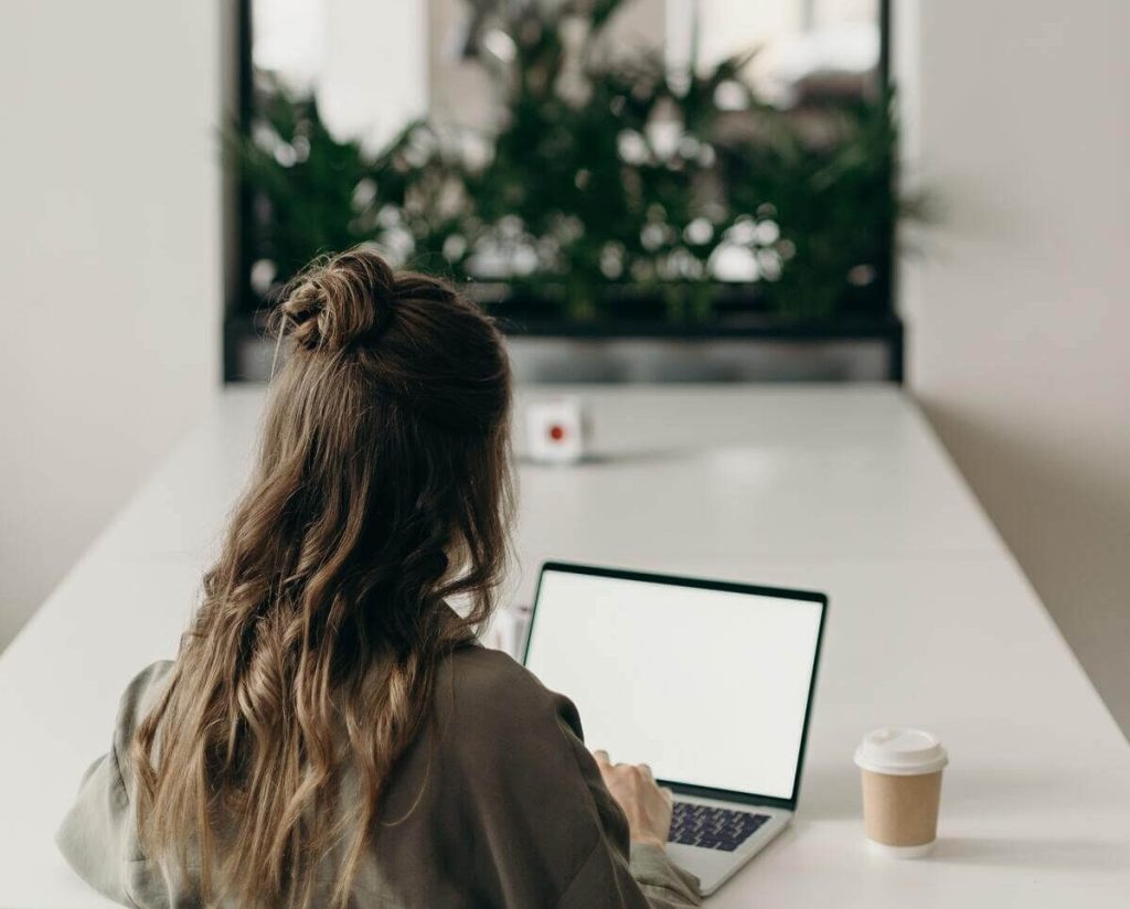 e-mail marketing institucional